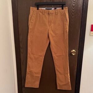 Tommy Hilfiger Men's Khaki Chinos